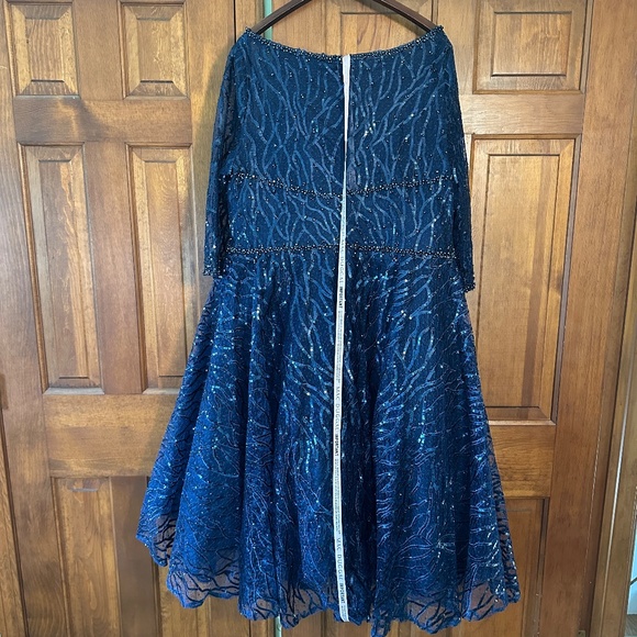 NEW Mac Duggal Embellished Navy 1/2 Sleeve Dress size 20 - Picture 11 of 15